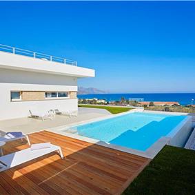 3 bedroom villa with pool & sea views, Alcamo Marina, sleeps 6-7
